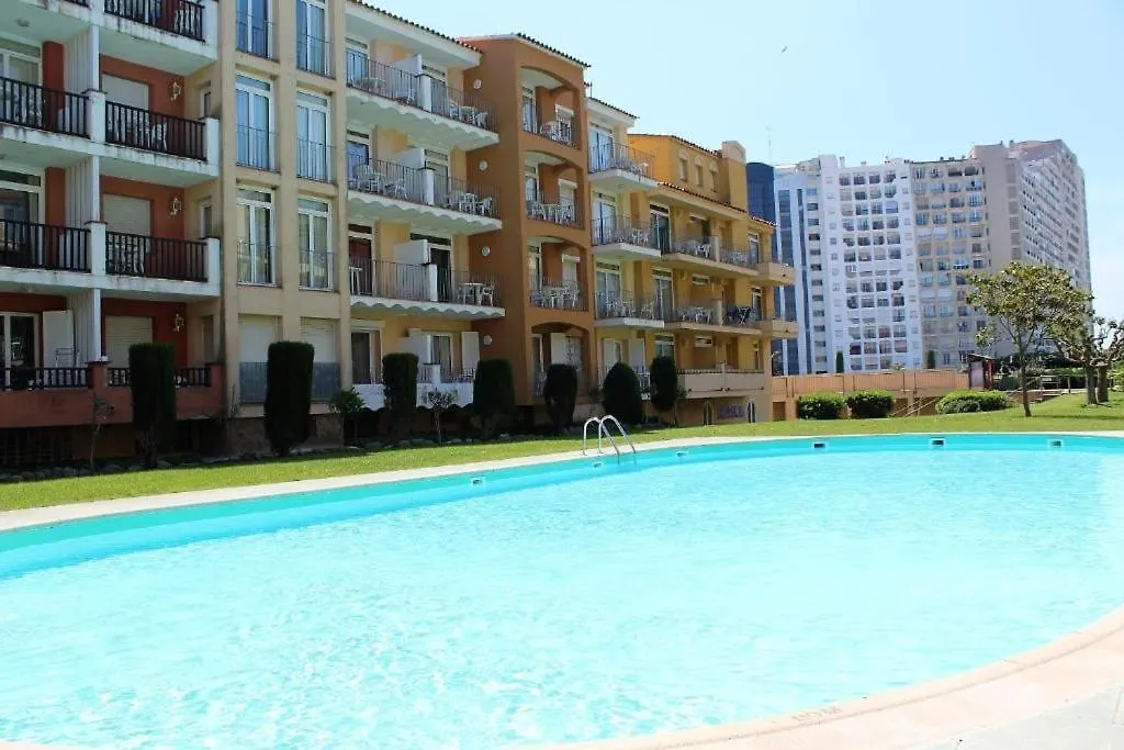 Mont- Gran Reserva - Beach, 3 Pools, Clima, Wifi And Parking Empuriabrava Apartment