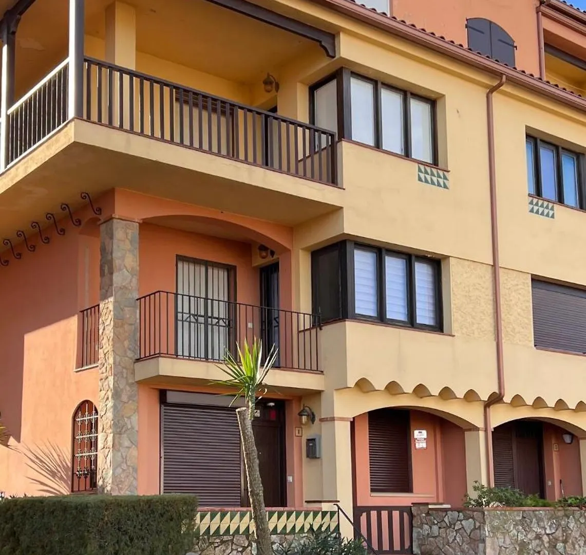 Mont- Gran Reserva - Beach, 3 Pools, Clima, Wifi And Parking Empuriabrava