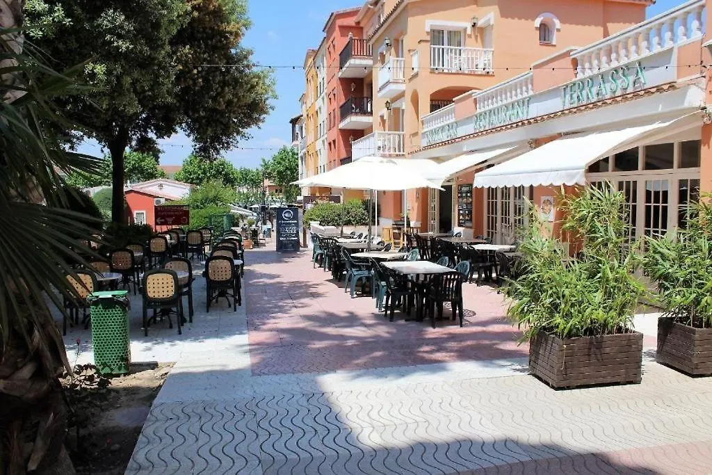 Mont- Gran Reserva - Beach, 3 Pools, Clima, Wifi And Parking Empuriabrava Spain