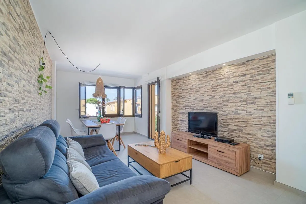 Mont- Gran Reserva - Beach, 3 Pools, Clima, Wifi And Parking Empuriabrava Apartment