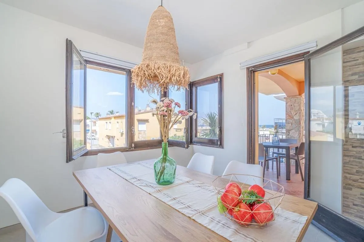 Mont- Gran Reserva - Beach, 3 Pools, Clima, Wifi And Parking Empuriabrava